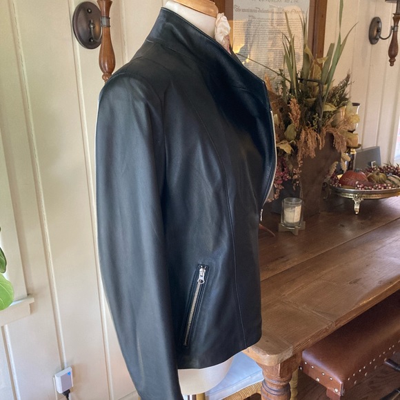 Black Leather Moto Jacket Medium - Picture 4 of 9